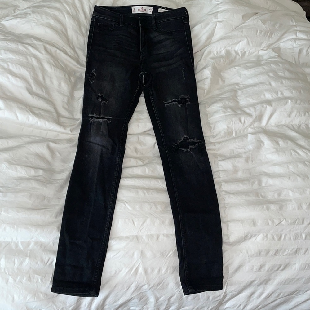 Hollister black skinny jeans
